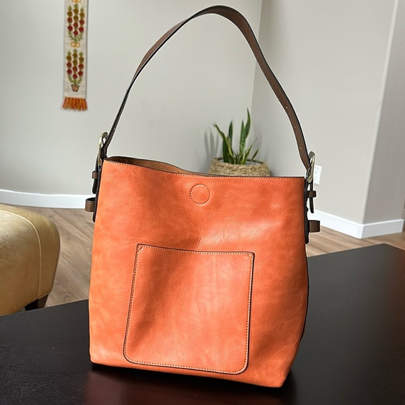 Handbags - Classic hobo vegan leather tote bag in terracotta
